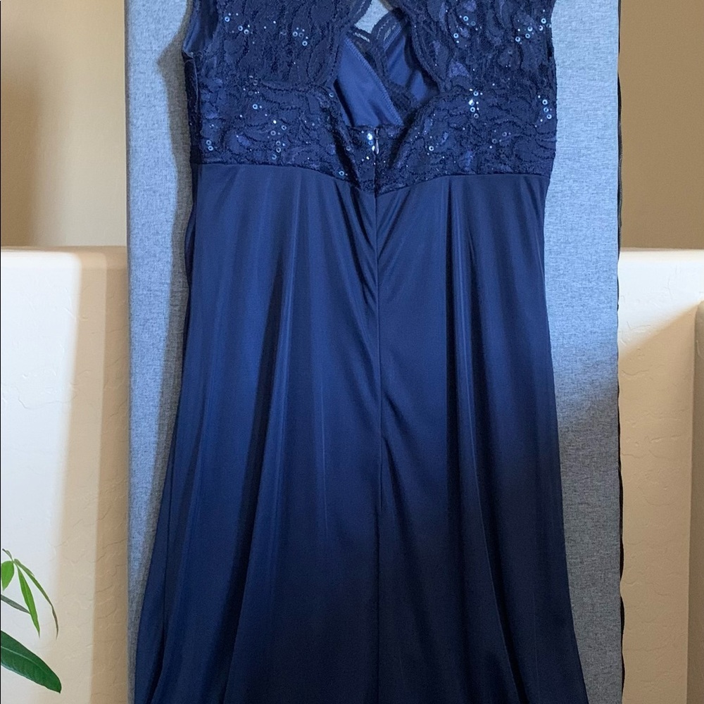 This is a beautiful blue party dress for wedding or just any occasion.!